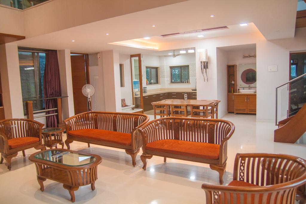 Gulmohar - Luxurious Penthouse Family Rooms Kolhapur Dış mekan fotoğraf