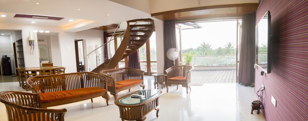 Gulmohar - Luxurious Penthouse Family Rooms Kolhapur Dış mekan fotoğraf